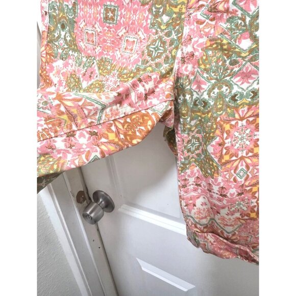 Bandolino Women Riley Pink & Green Floral Print Bermuda Shorts Size 10 - Picture 5 of 7